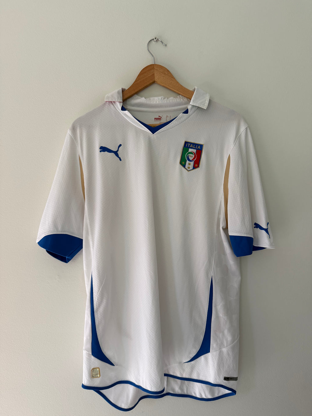 Italy 2010 Away