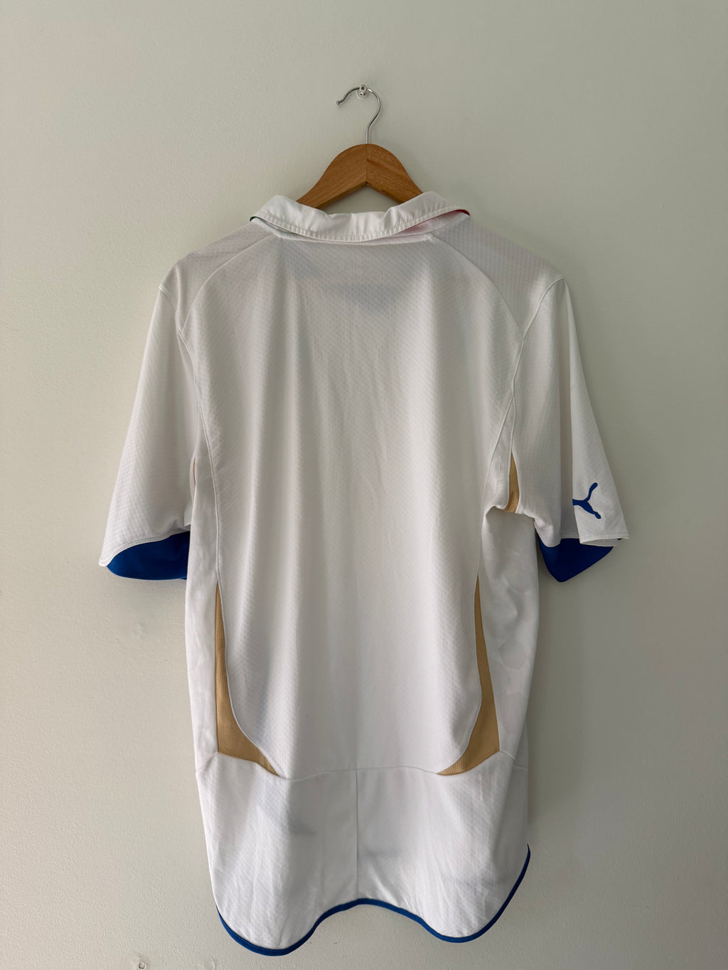 Italy 2010 Away