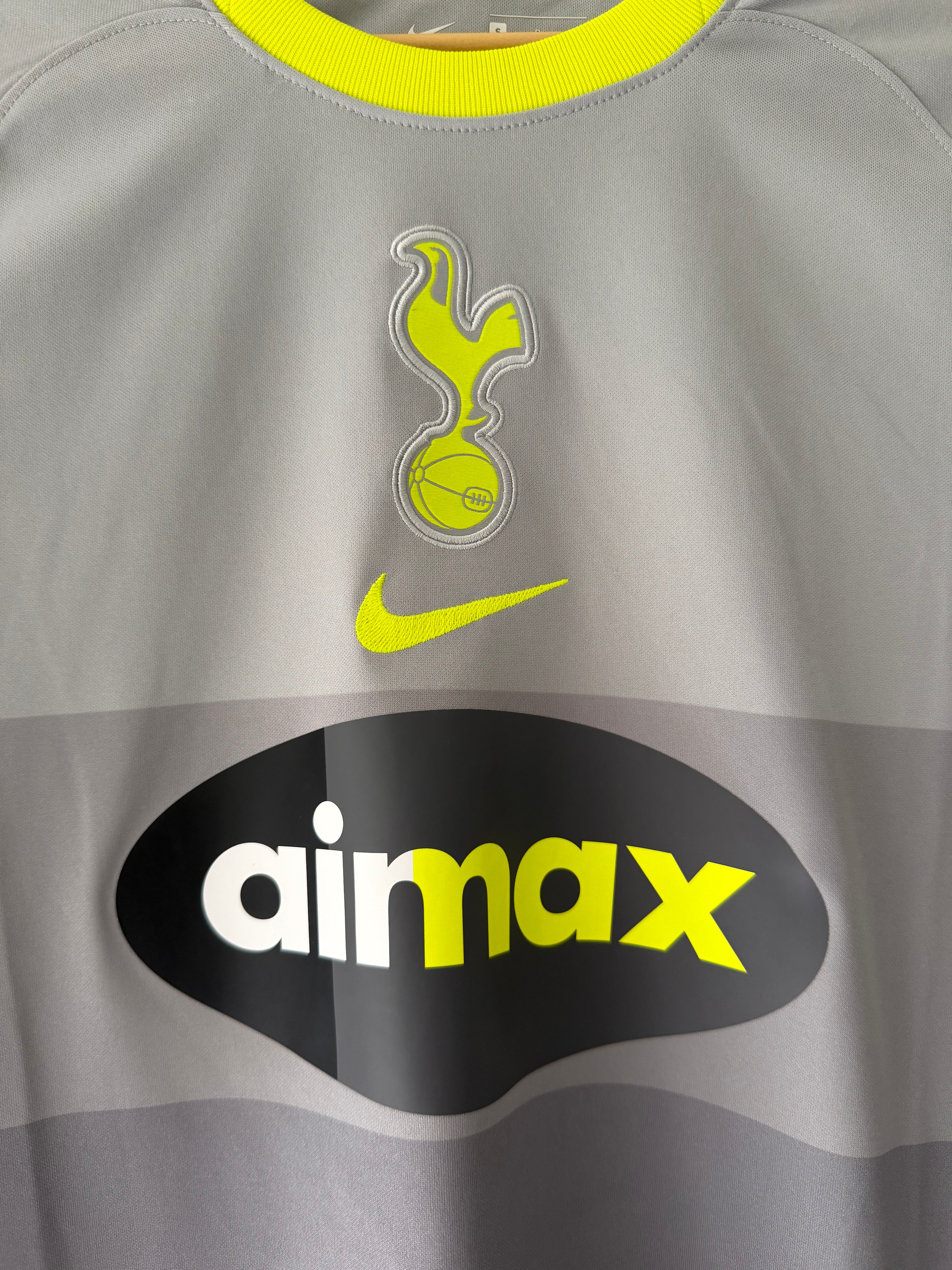 Tottenham 2021/22 Stadium Air Max special edition