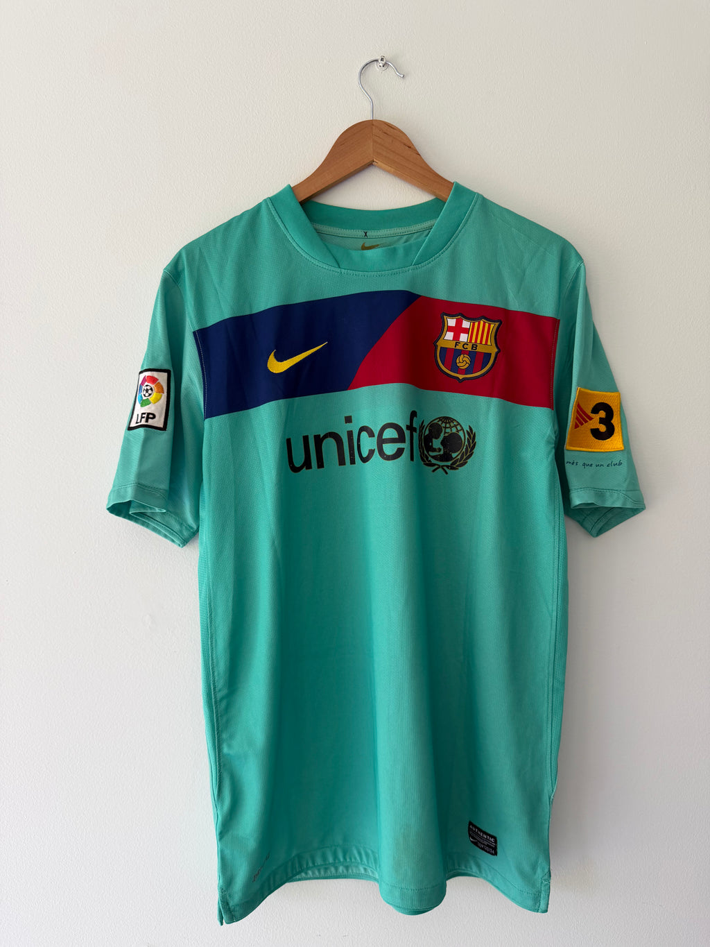 Barcelona 2010/11 Away - Bojan