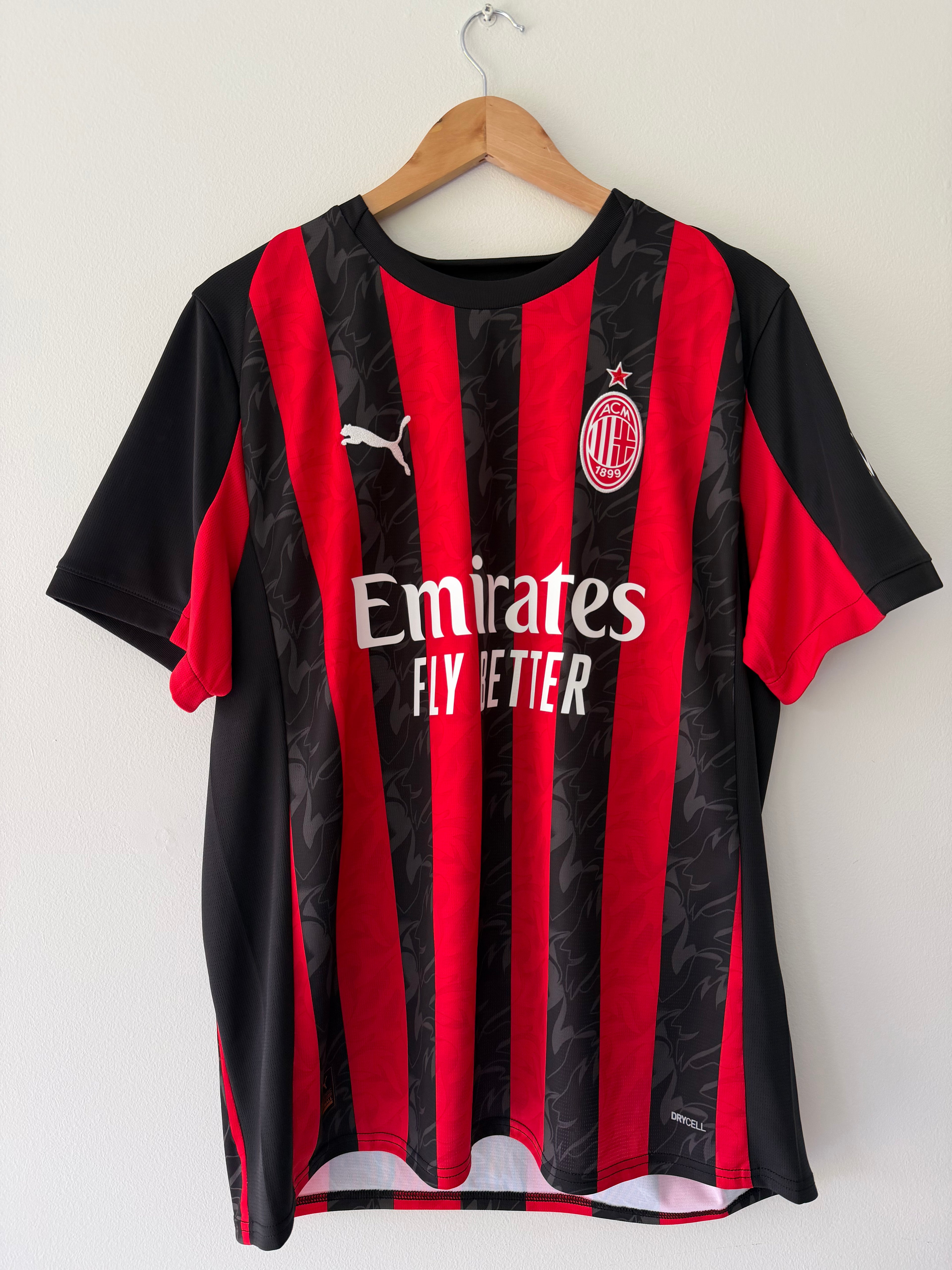 AC Milan 2025/26 Home - Luka Modric