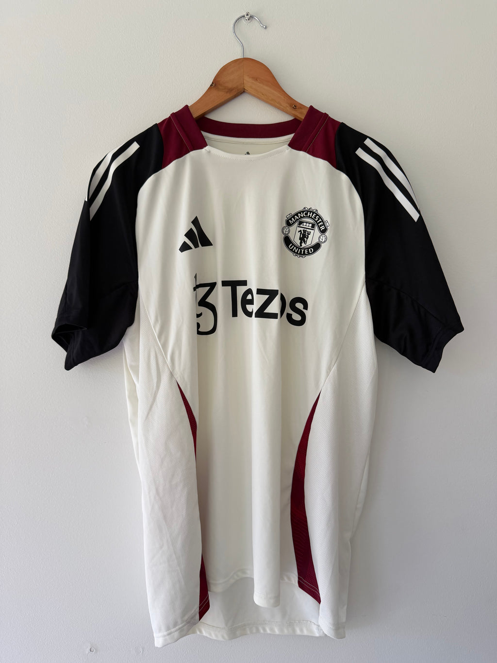 Manchester United Tiro 24 Training Jersey