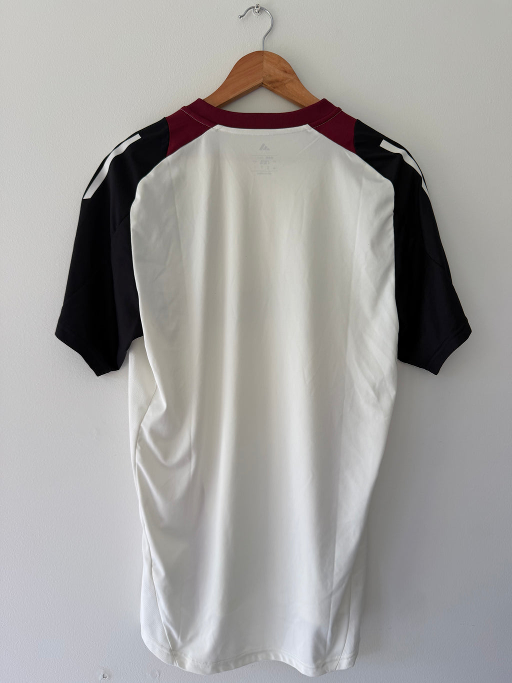 Manchester United Tiro 24 Training Jersey